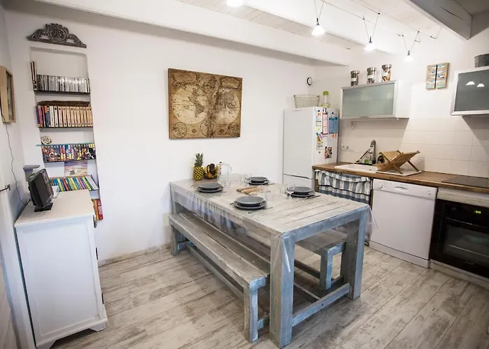 La Maison Bleue
